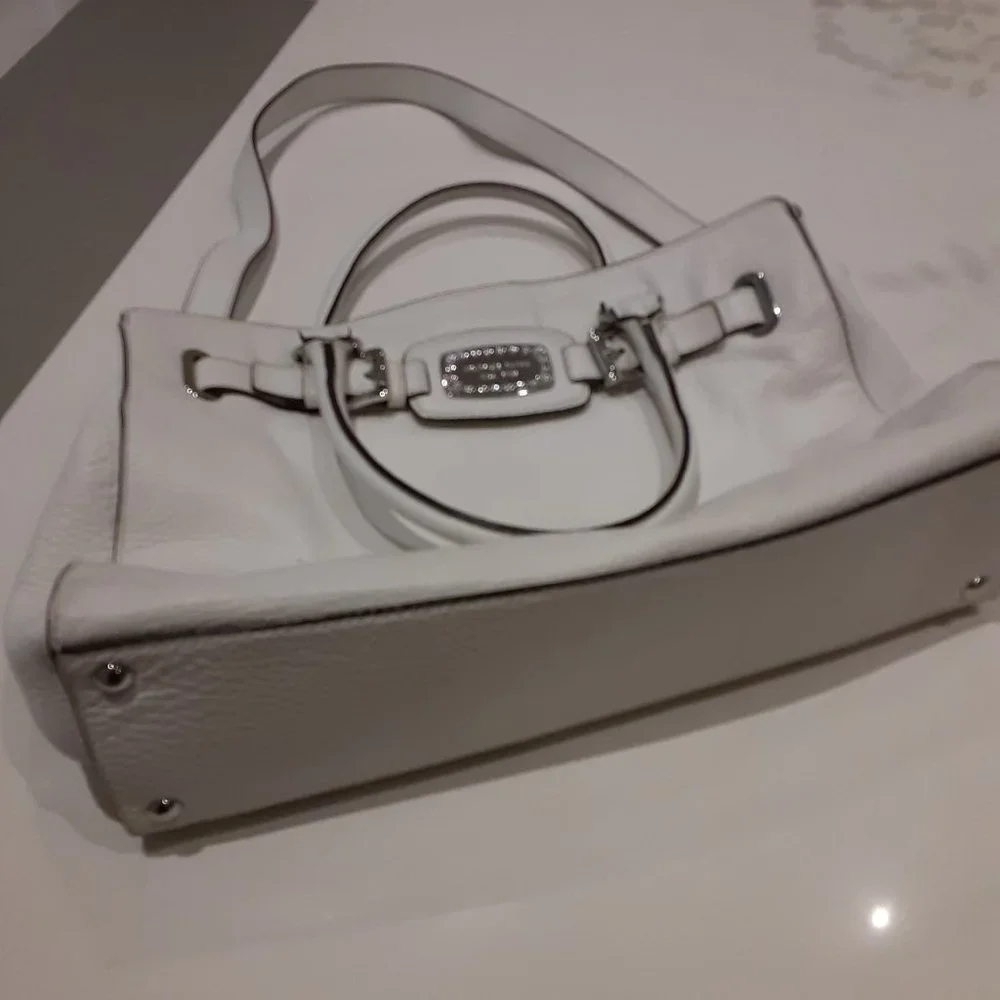 Michael Kors white leather medium bag with silver chain detail